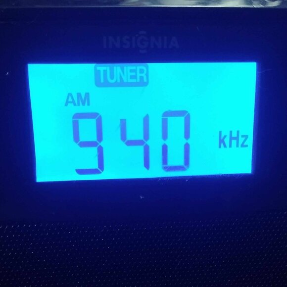 Insignia Ipod Boombox - Picture 8 of 12